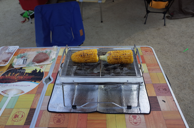 ユニセラでトウモロコシを焼き焼き